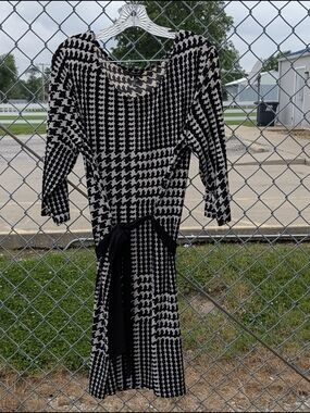 Daisy Fuentes Black and White Houndstooth Long Sleeve Dress 1X